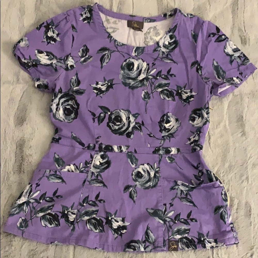 Jaanuu scrub top